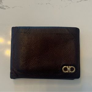 Ferragamo Bi-fold Wallet with ID holder - Burgundy Leather